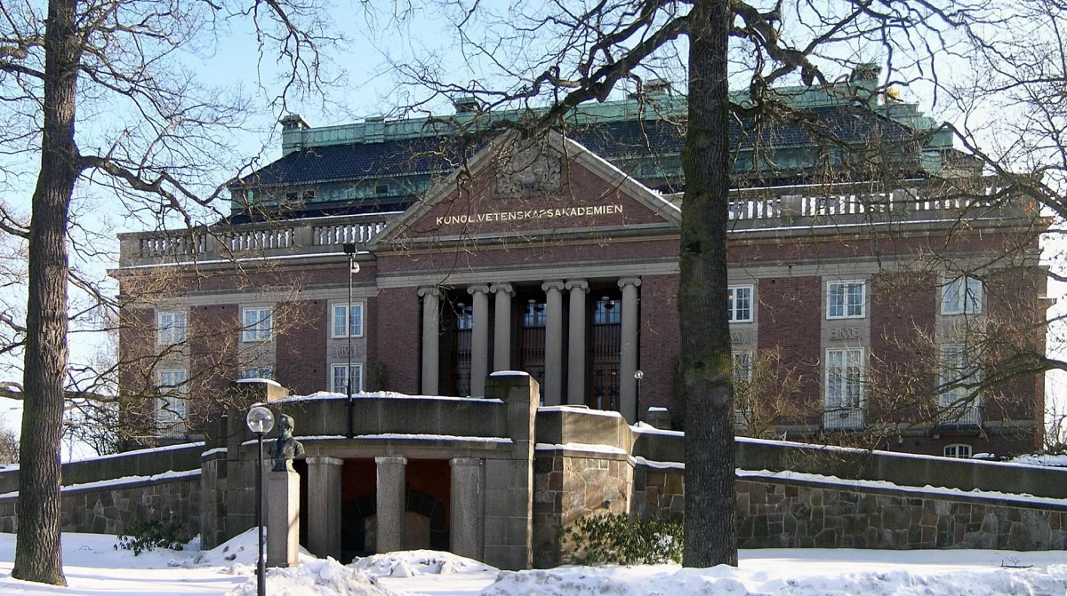 Façade en brique de l'Académie royale des sciences de Suède à Stockholm, en hiver